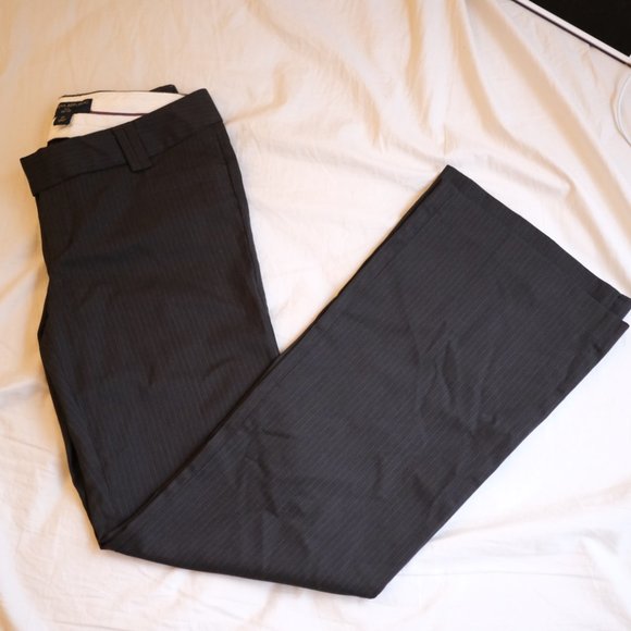Banana Republic Low rise Pinstriped trouser(US 0P) - Picture 2 of 14